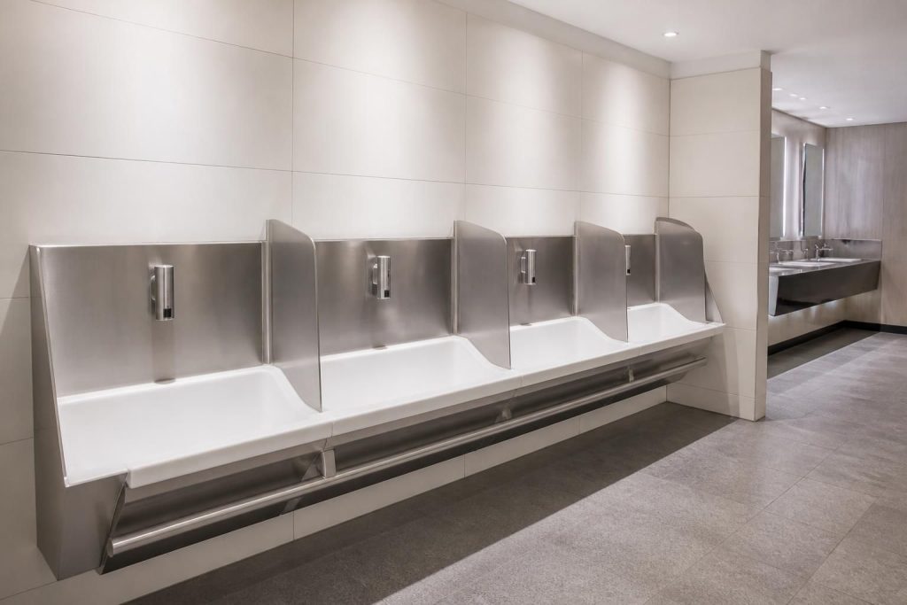 découvrez notre sélection d'urinoirs collectifs en inox et céramique, avec des modèles delabie adaptés aux espaces publics pour une hygiène optimale et une installation facile.